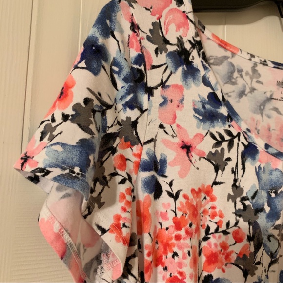 Floral Motherhood Maternity Top - Picture 4 of 8